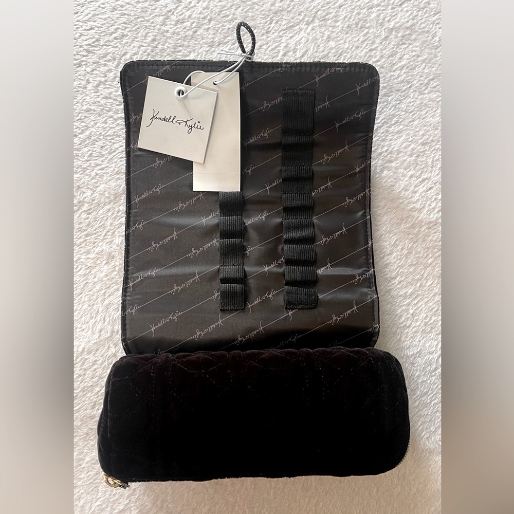 NWT Kendall & Kylie Black Makeup Bag